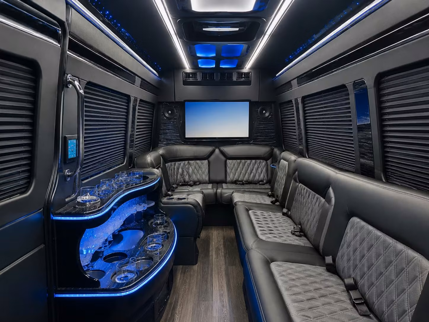bus rental options for honolulu trips