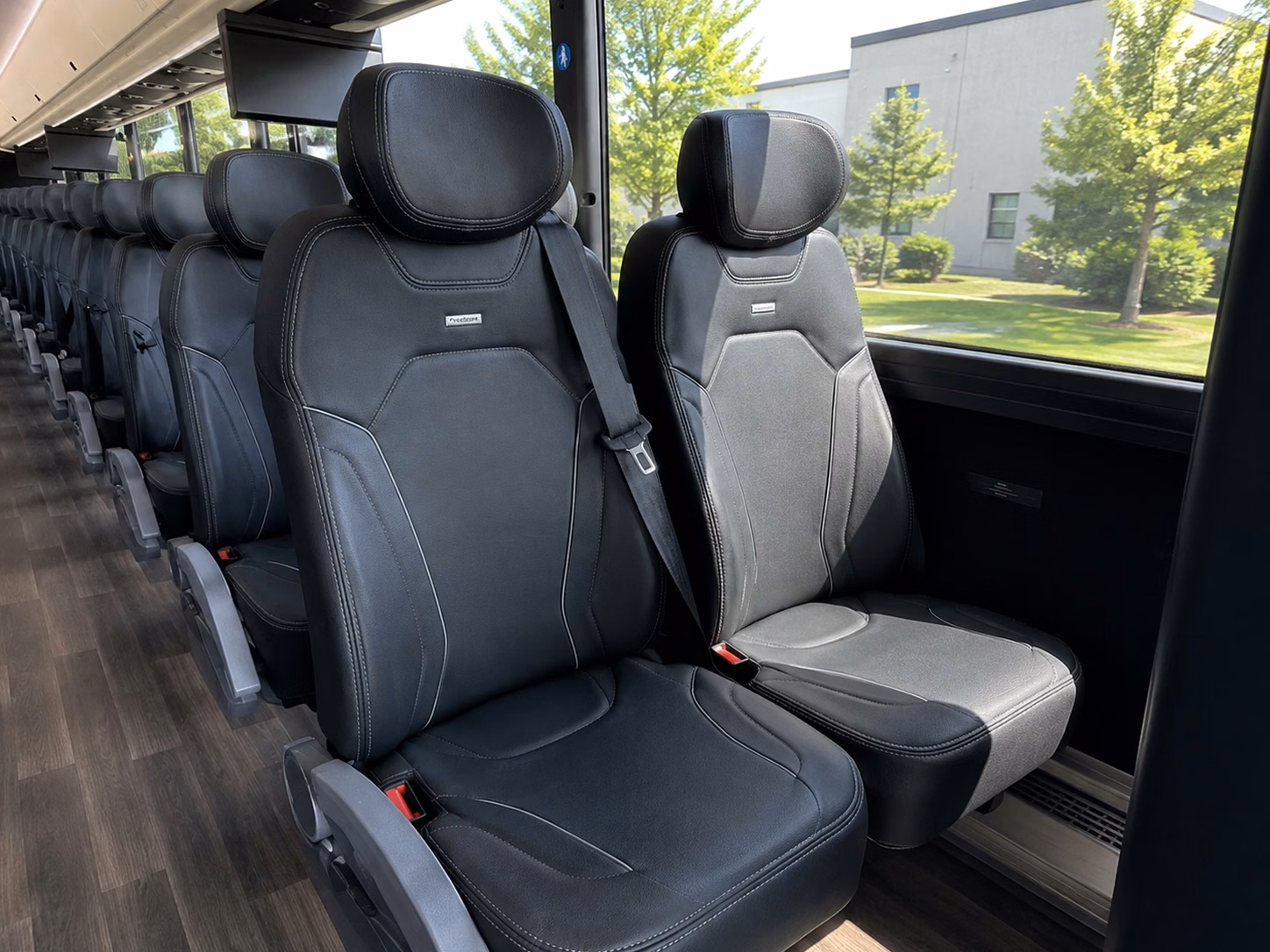 compare bus rentals in honolulu with one online quote