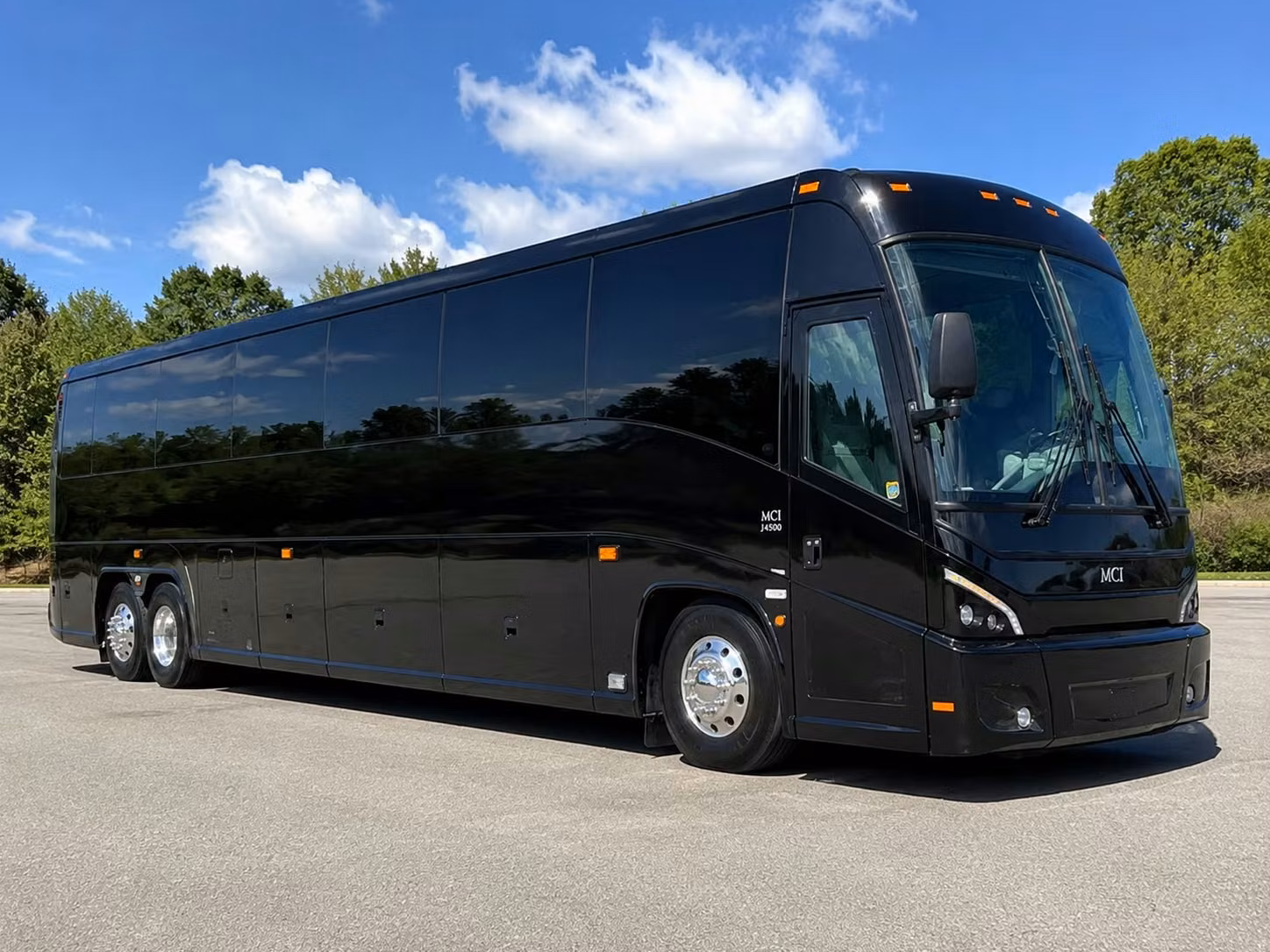 group transportation for honolulu university and campus tours