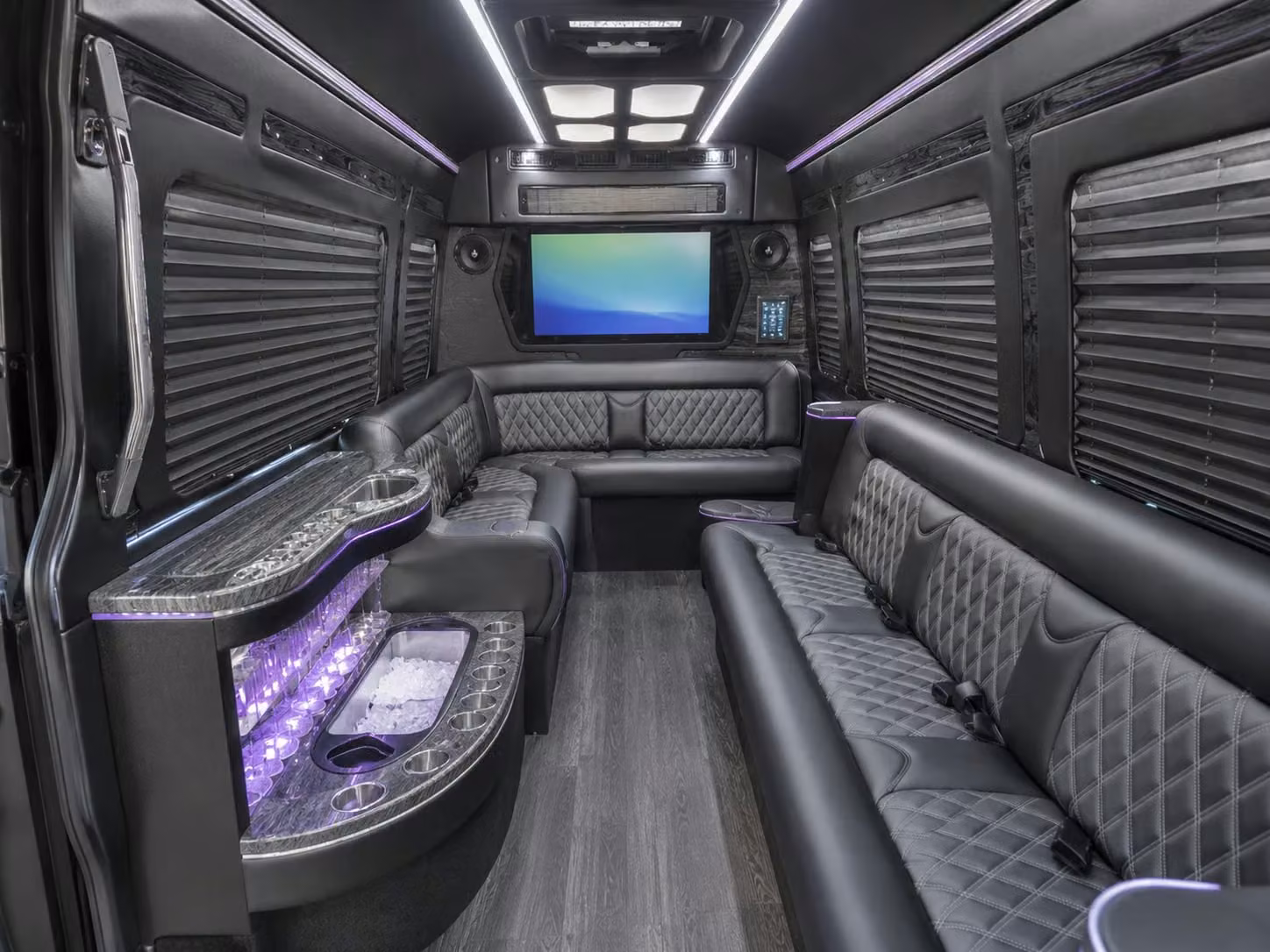 honolulu construction and worksite shuttle services for large groups