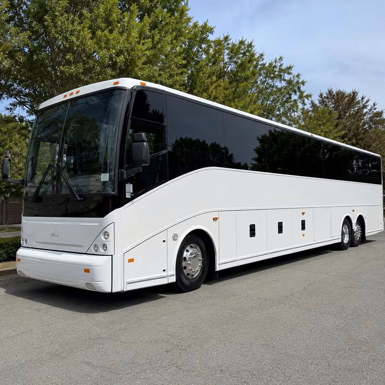how trip distance and duration affect charter bus rental rates in honolulu