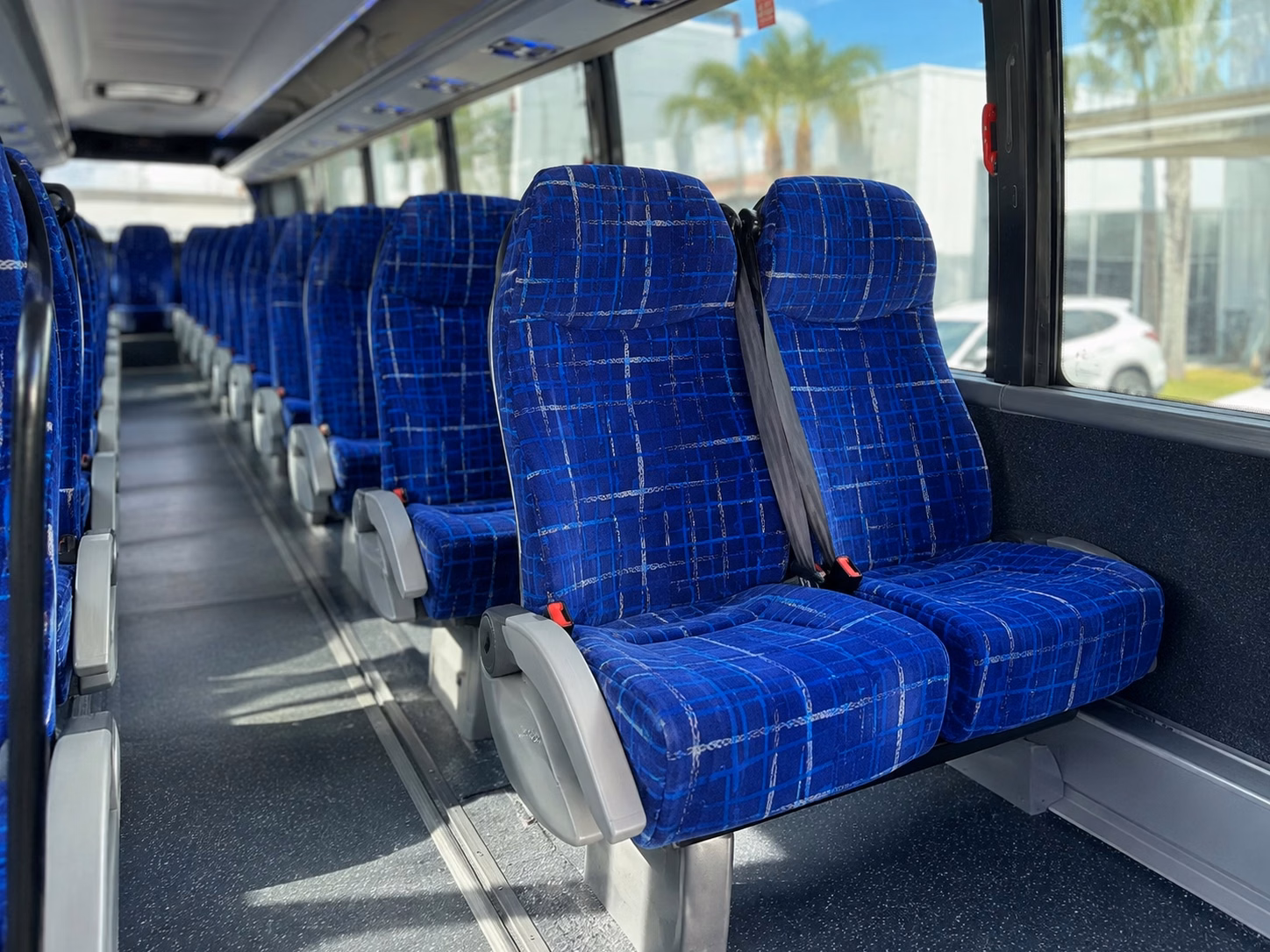 how where and when you re traveling affects honolulu bus rental rates